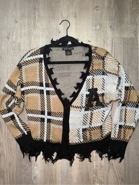 Plaid Distressed V-Neck Cardigan Sweater - Black/Camel/White